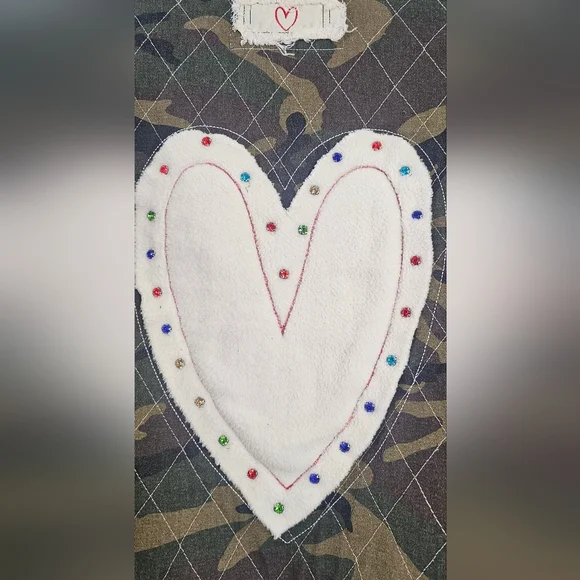 New POL Camo Jacket with Patchwork and Crystal Heart Details Size Large - Picture 9 of 10